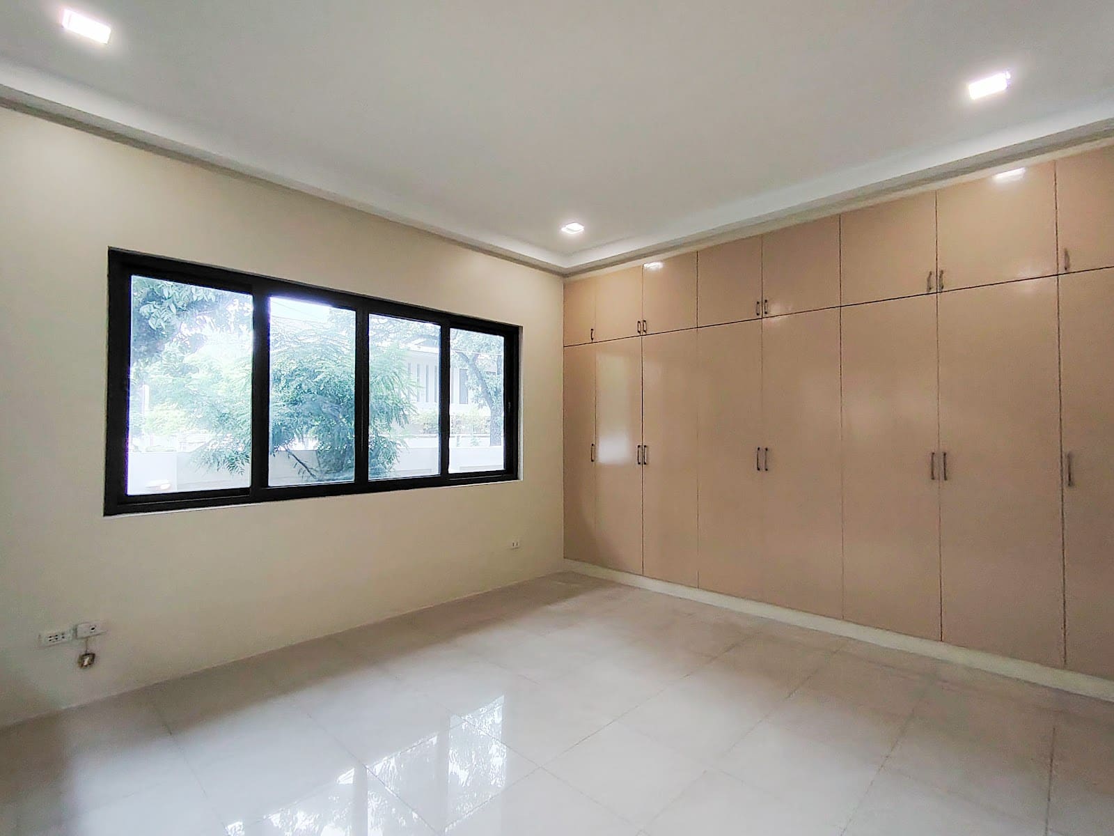 4 bedroom house for rent in Magallanes Village, Makati, photo 3