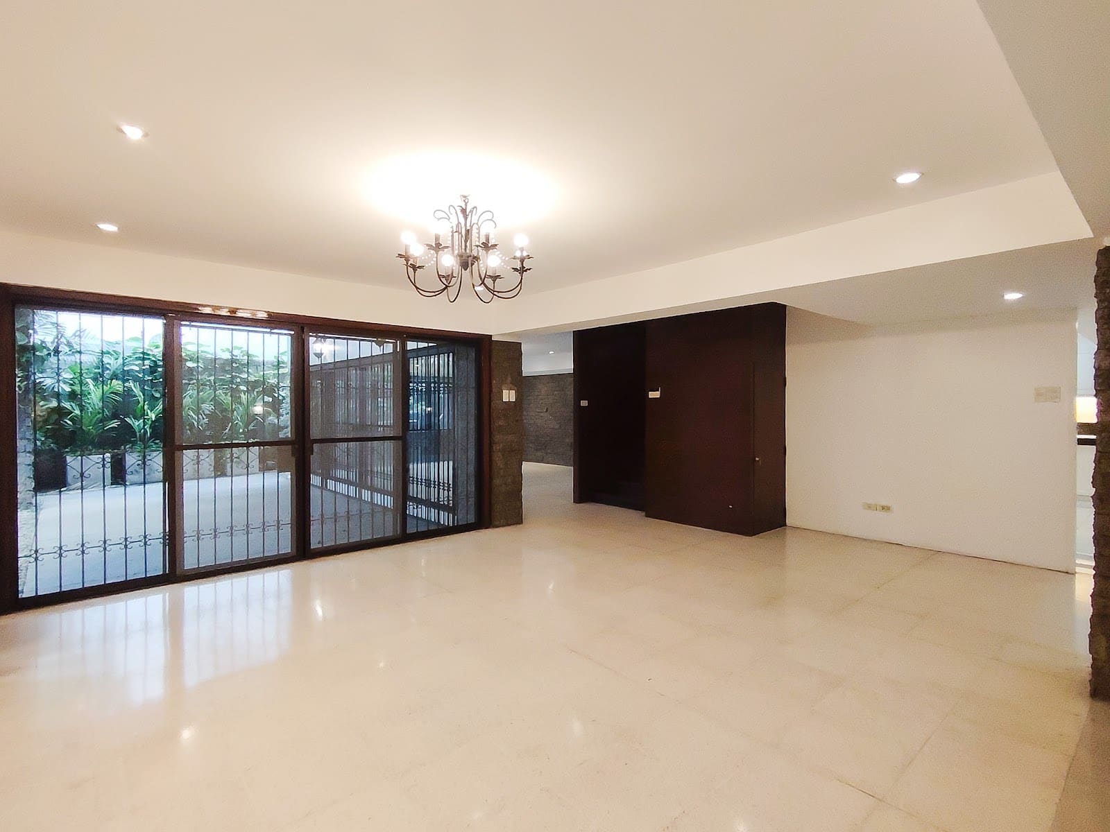 4 bedroom house for rent in Magallanes Village, Makati, photo 3