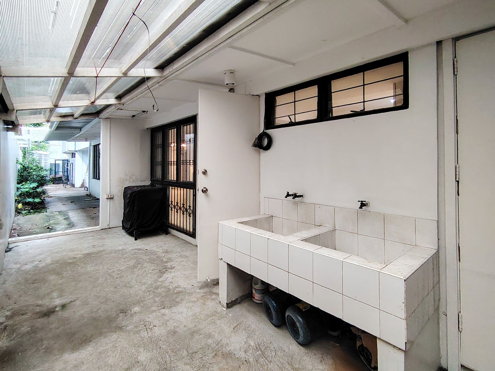 4 bedroom house for rent in Magallanes Village, Makati, photo 9