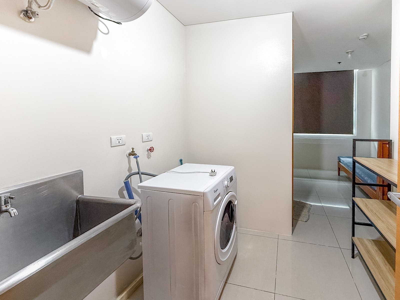 2 bedroom condo for rent in Park Terraces, Makati CBD, photo 3