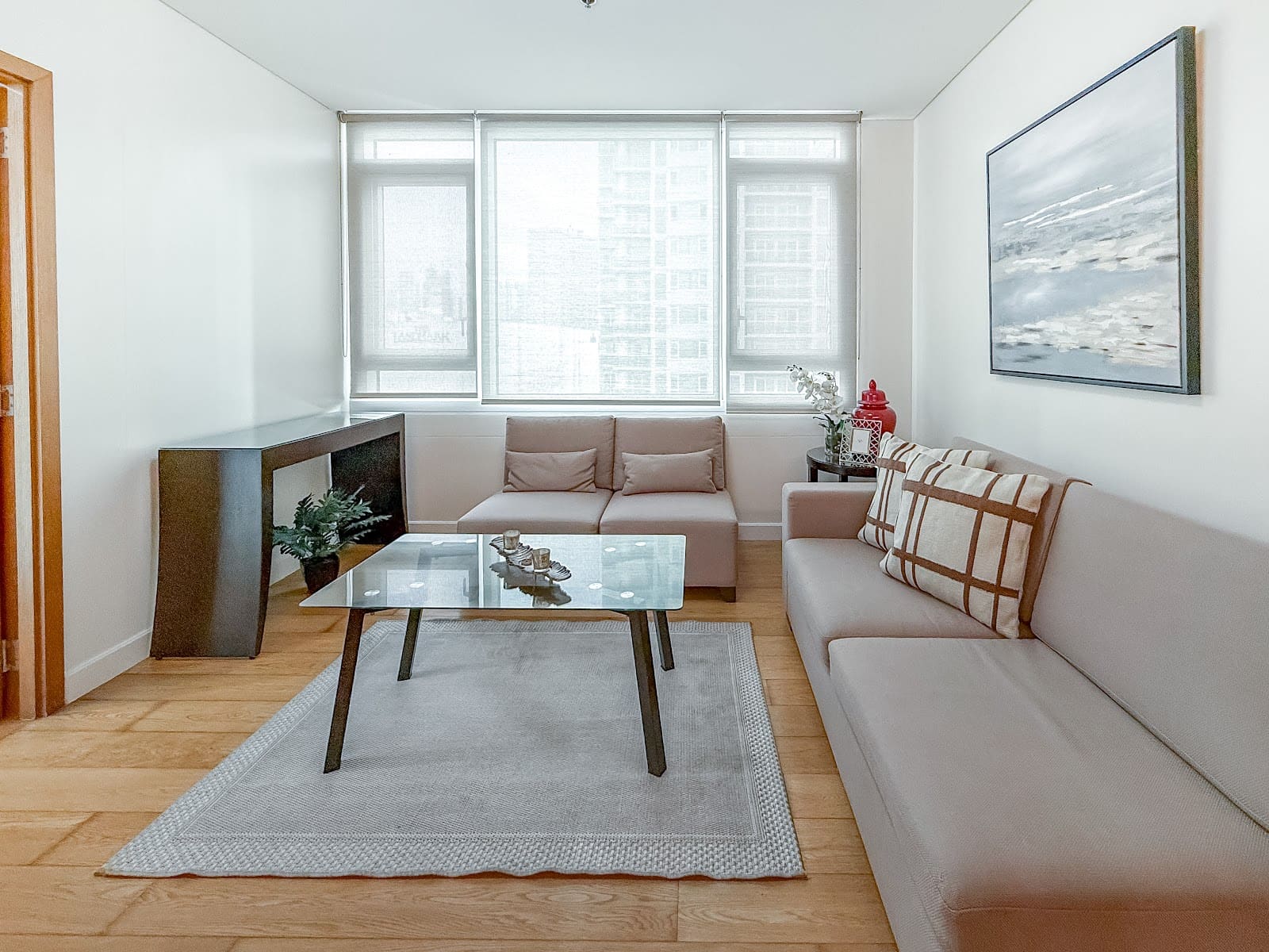 2 bedroom condo for rent in Park Terraces, Makati CBD, photo 4